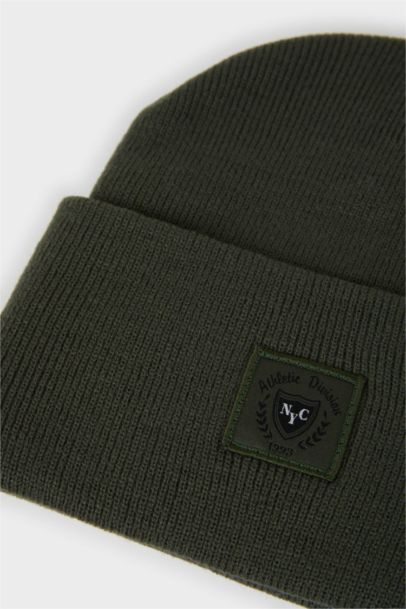 Man Woven Labeled Knit Beanie