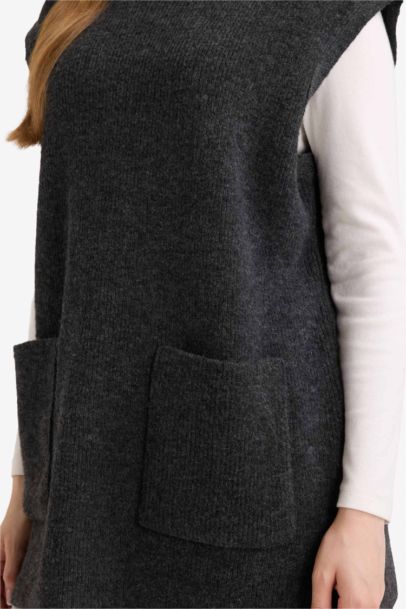 Loose Fit Half Turtleneck Knitwear Vest