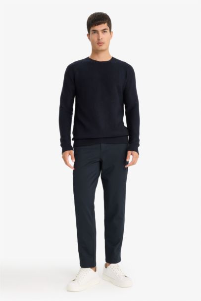 Standard Fit Crew Neck Knitwear Pullover