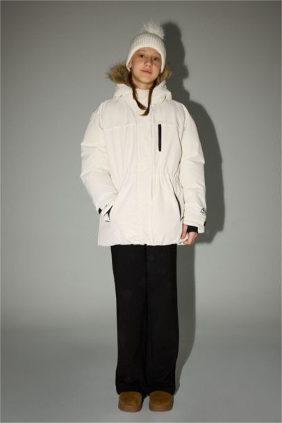 Kız Çocuk Çıkarılabilir Suni Kürk Yaka Kapüşonlu Polar Astarlı Fermuarlı Şişme Kayak Montu