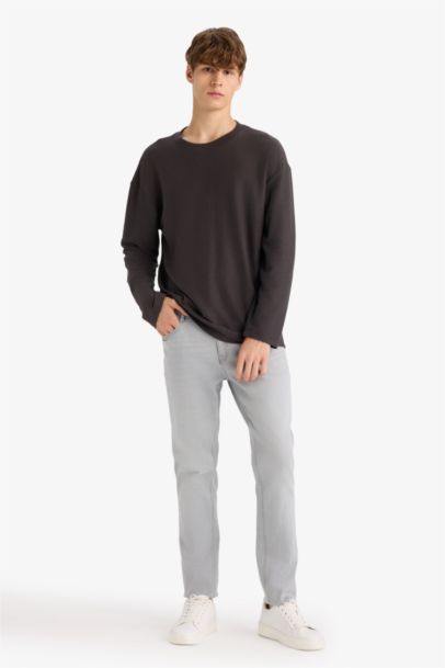 Boxy Fit Crew Neck Soft Fabric Basic Sweatshirt