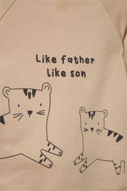 سيت بيبي ولادي سويت شيرت وبنطلون بجامة بطبعة اسد - قطعتين