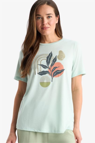 تيشيرت نص كم مطبوع بياخة مستديرة وقصة عادية