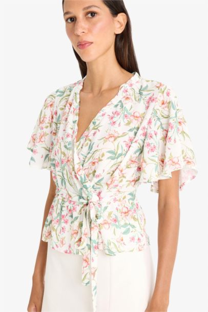 Slim Fit V-Neck Floral Short Sleeve Blouse