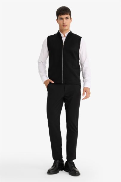 Standard Fit Turtleneck Knitwear Vest