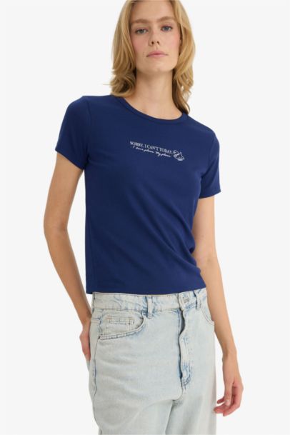 تيشيرت نص ردن ريبانا قصة عادية