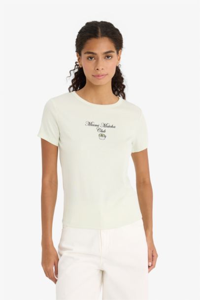 تيشيرت نص ردن قصة عادية وطبعة شعار