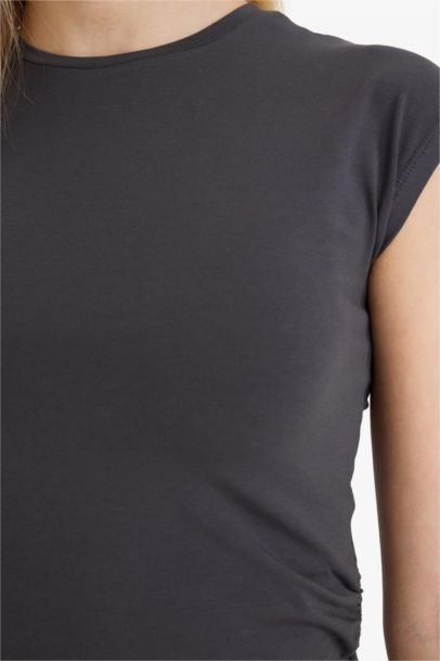 Fitted Printed Short Sleeve T-shirt