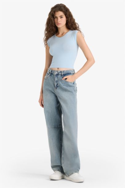 Fitted Yuvarlak Yaka Basic Düz Kısa Kollu Tişört