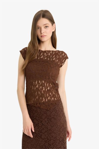 Woman Short Sleeve T-Shirt