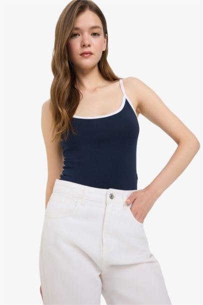 Fitted Yuvarlak Yaka Askılı Atlet