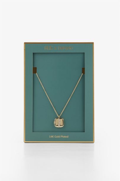 Reis x DeFacto 14 Ayar Altın Kaplama Queen Luna Kadın Kare Fotoğraf Çerçeveli Gold Kolye