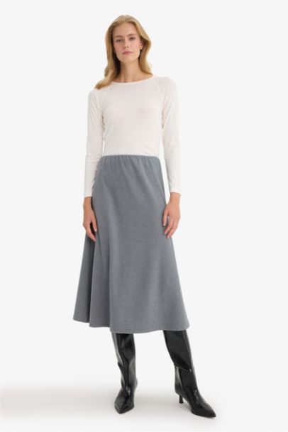 A Cut Ribana Normal Waist Knitted Skirt