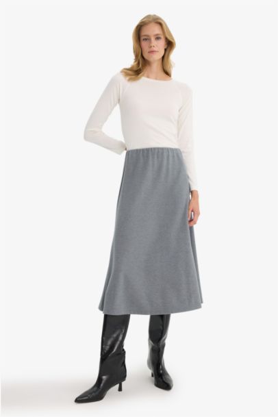 A Cut Ribana Normal Waist Knitted Skirt