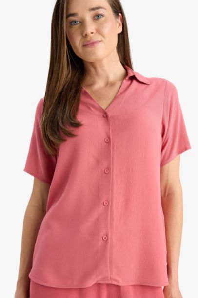 Regular Fıt Kaçık Yaka Krinkıl Viskon Kısa Kollu Gömlek