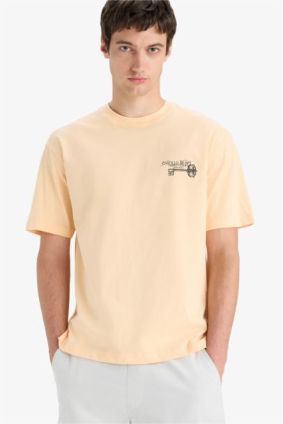 تيشيرت اوفر سايز قطن برقبة مستديرة وطبعة من الخلف