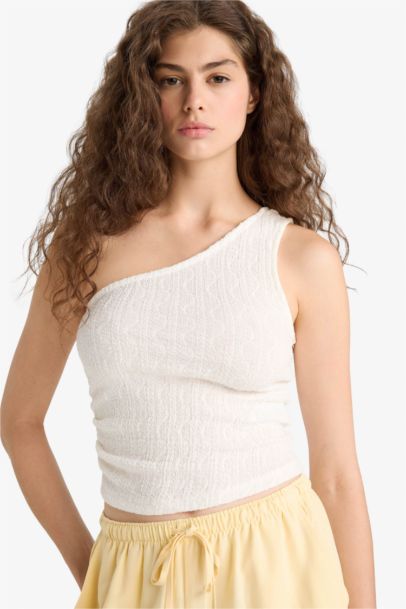 Slim Fit Lace One Shoulder Tank Top