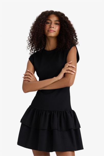 Bisiklet Yaka Kısa Kollu Mini Elbise