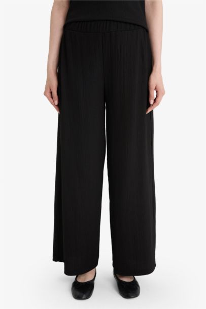 Pantalon droit en tissu froissé à taille élastique
