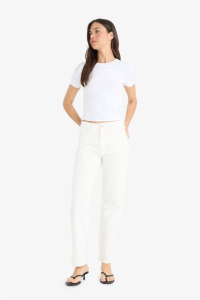 Pantalon Jean blanc droit à taille normale et longueur cheville