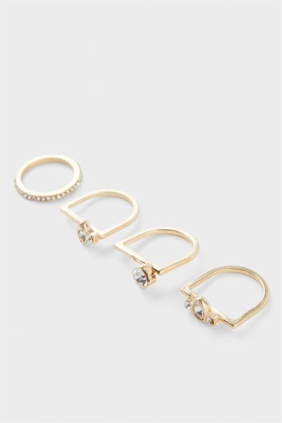 Woman 4 Piece Stoned Gold Rings