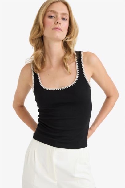 Slim Fit Dar Kesim Yuvarlak Yaka Ribana Atlet