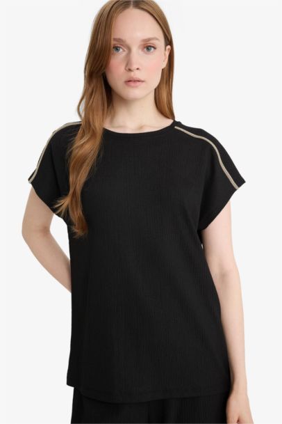 Crew Neck Crepe Short Sleeve Black T-Shirt