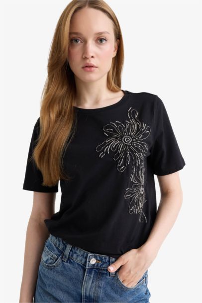 Woman Short Sleeve T-Shirt