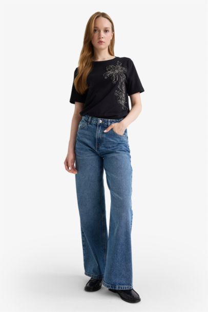 Woman Short Sleeve T-Shirt