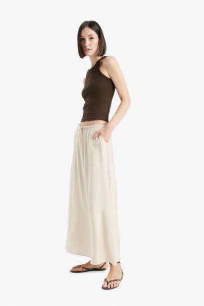 A Cut Crinkle Fabric Normal Waist Midi Skirt