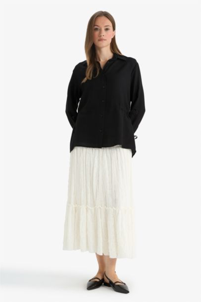 A Cut Lace Knitted Skirt