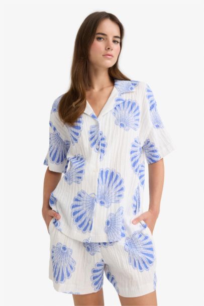 Regular Fit Desenli Ceket Yaka Müslin Kısa Kollu Gömlek