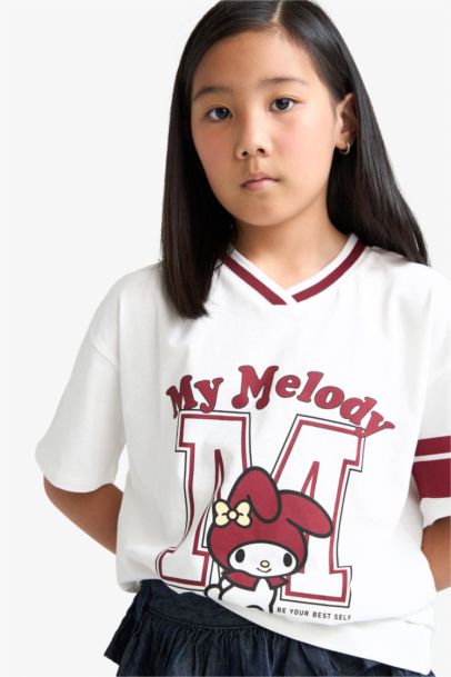Girl Hello Kitty Oversize Fit V-Neck T-Shirt
