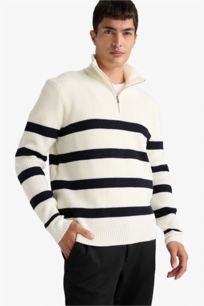 Standard Fit Zipper Knitwear Pullover