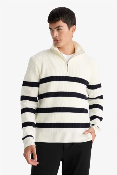 Standard Fit Zipper Knitwear Pullover