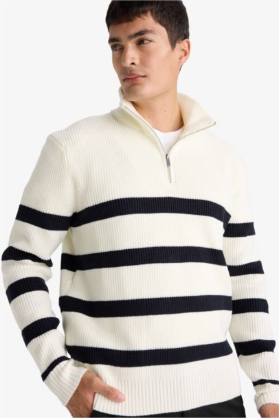Standard Fit Zipper Knitwear Pullover