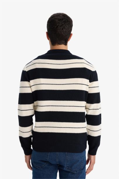 Standart Fit Renk Bloklu Triko Kazak