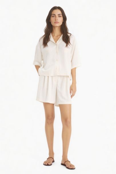 Short droit à taille haute avec ceinture Coupe régulière