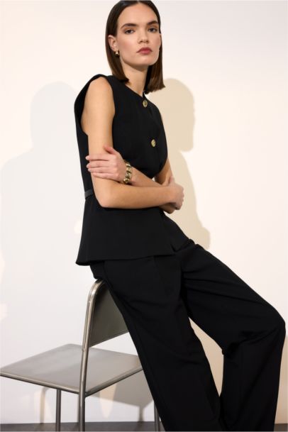 Slim Fit Crew Neck Vest