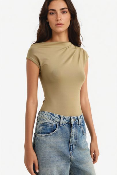 Slim Fit Dar Kesim Asimetrik Çıtçıtlı Body