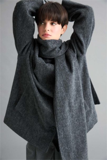 Regular Fit Yün Karışımlı Çıkarılabilir Atkılı Kısa Kaşe Kaban