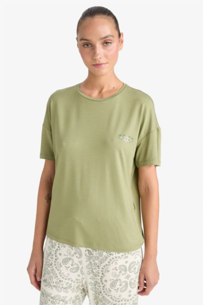 Fall in Love Regular Fit 2 Piece Printed Pyjama Set