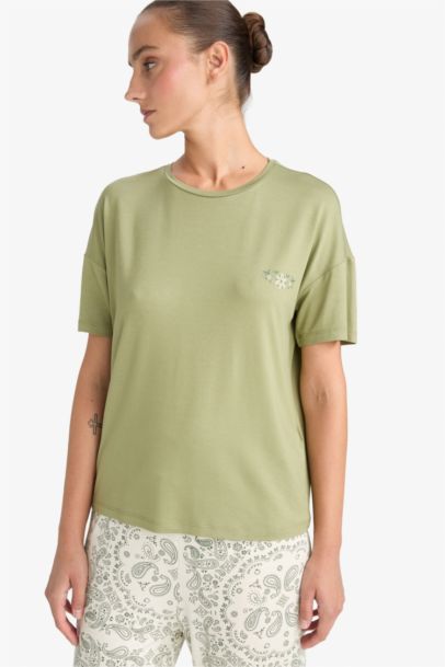 Fall in Love Regular Fit 2 Piece Printed Pyjama Set