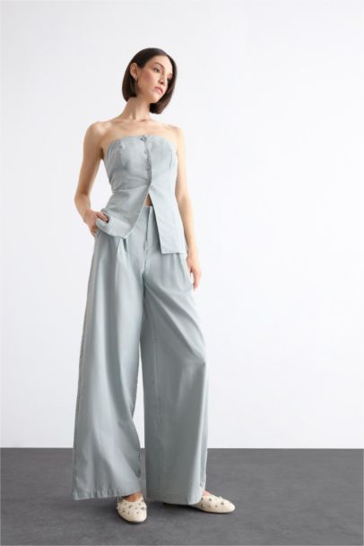 Wide Leg Darted Trousers