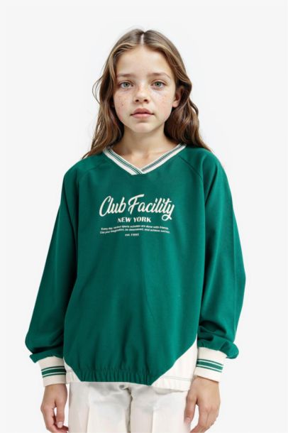 Girl Oversize Fit V-Neck Printed Sweatshirt
