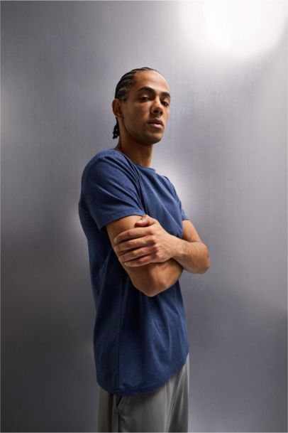 تيشيرت رياضي نص ردن سليم فيت بياخة مستديرة