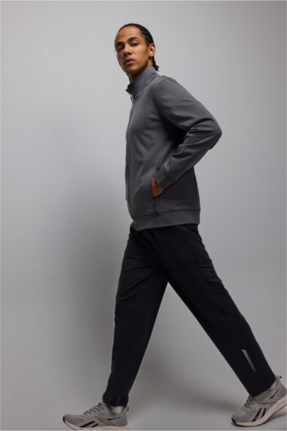 جاكيت رياضي قصة عادية وياخة عالية