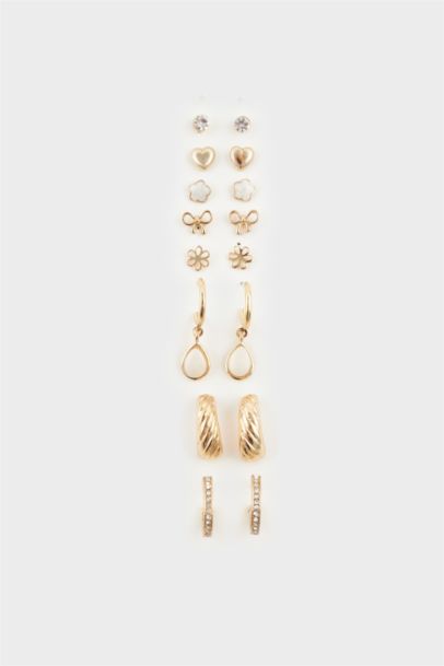 Woman 9 piece Gold Earrings