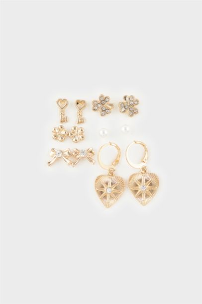 Woman 6 piece Golden Earrings
