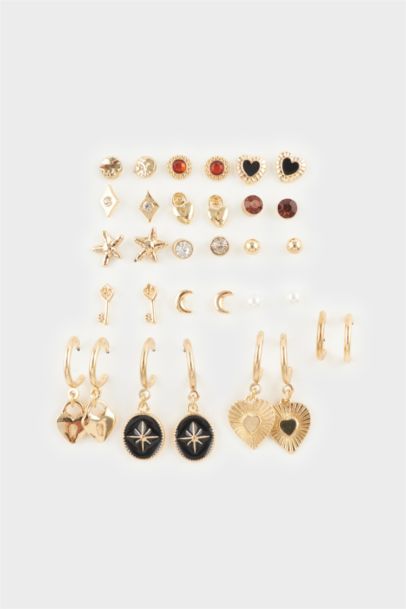 Woman 14 Piece Gold Earrings